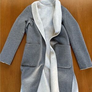 Elegant Banana Republic Woolblend Reversible open front coat